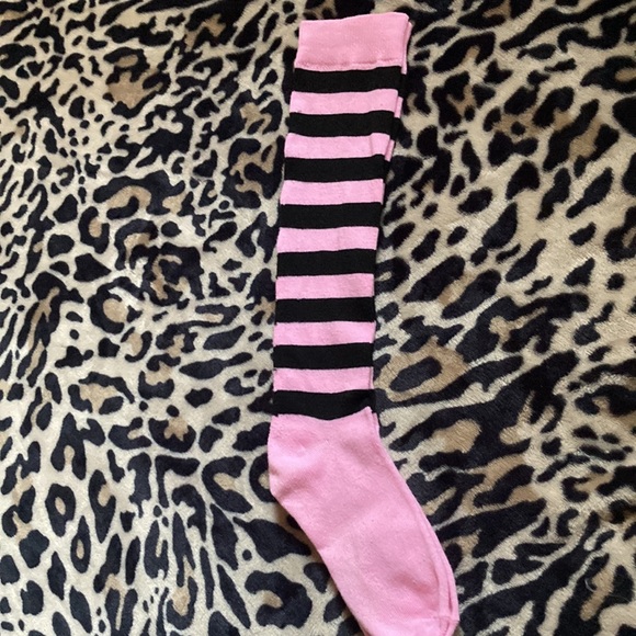 Pink knee high socks - Picture 4 of 6